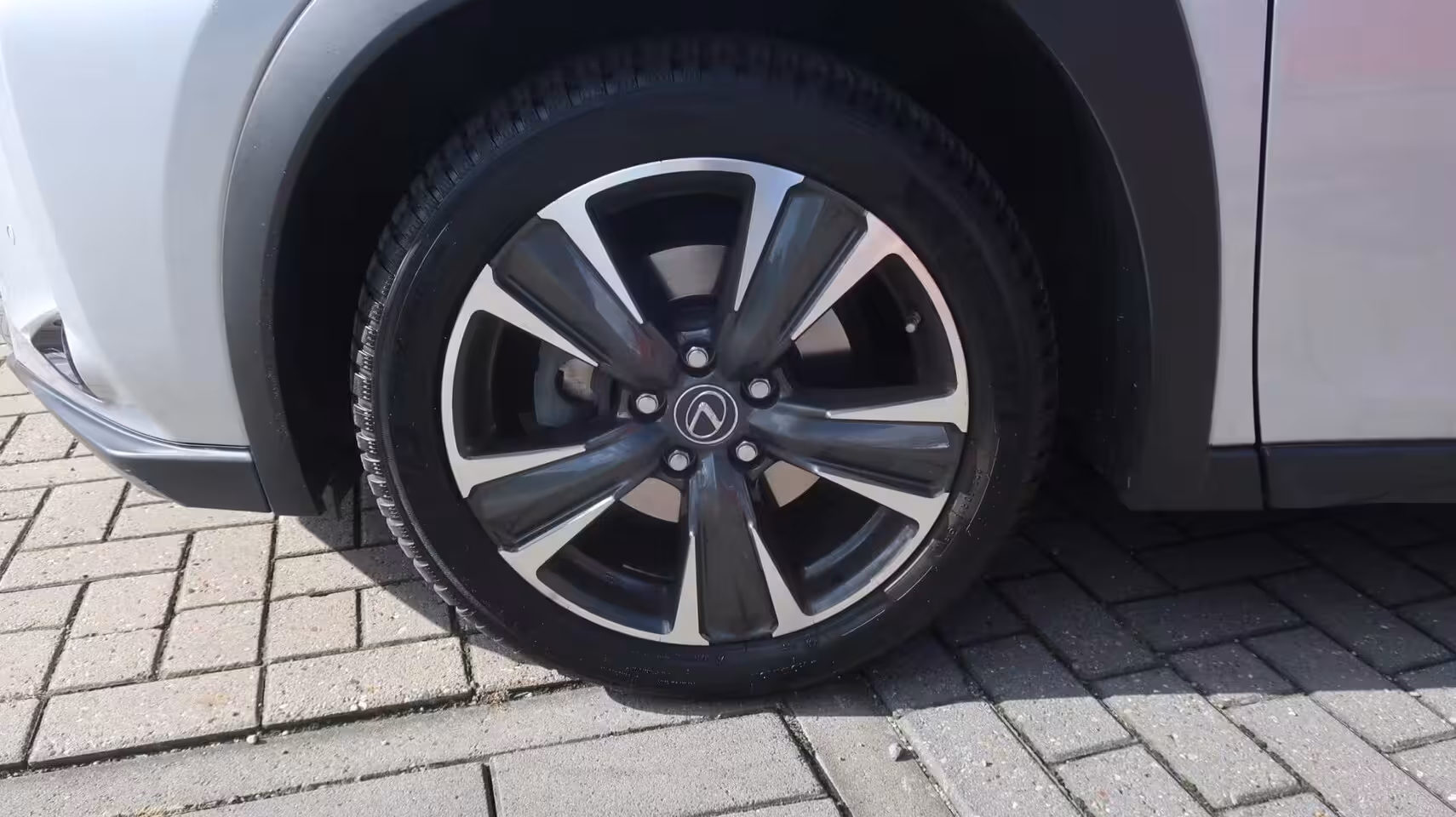 Lexus UX 250h Business Line