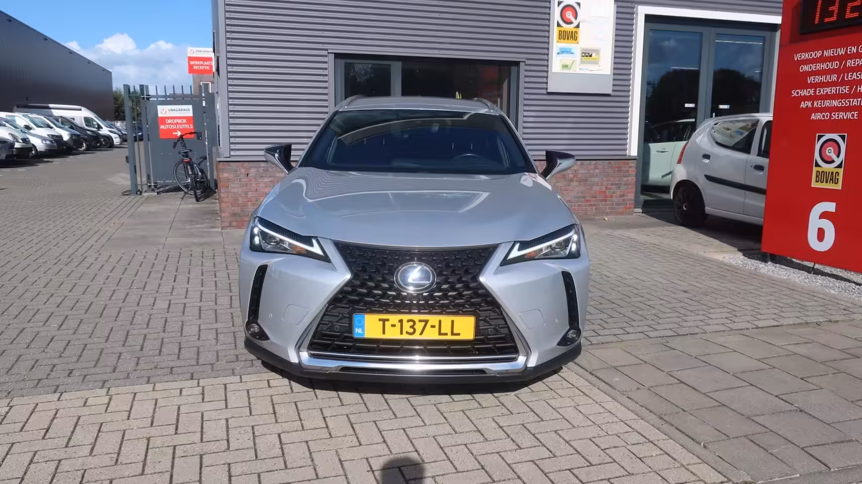 Lexus UX 250h Business Line