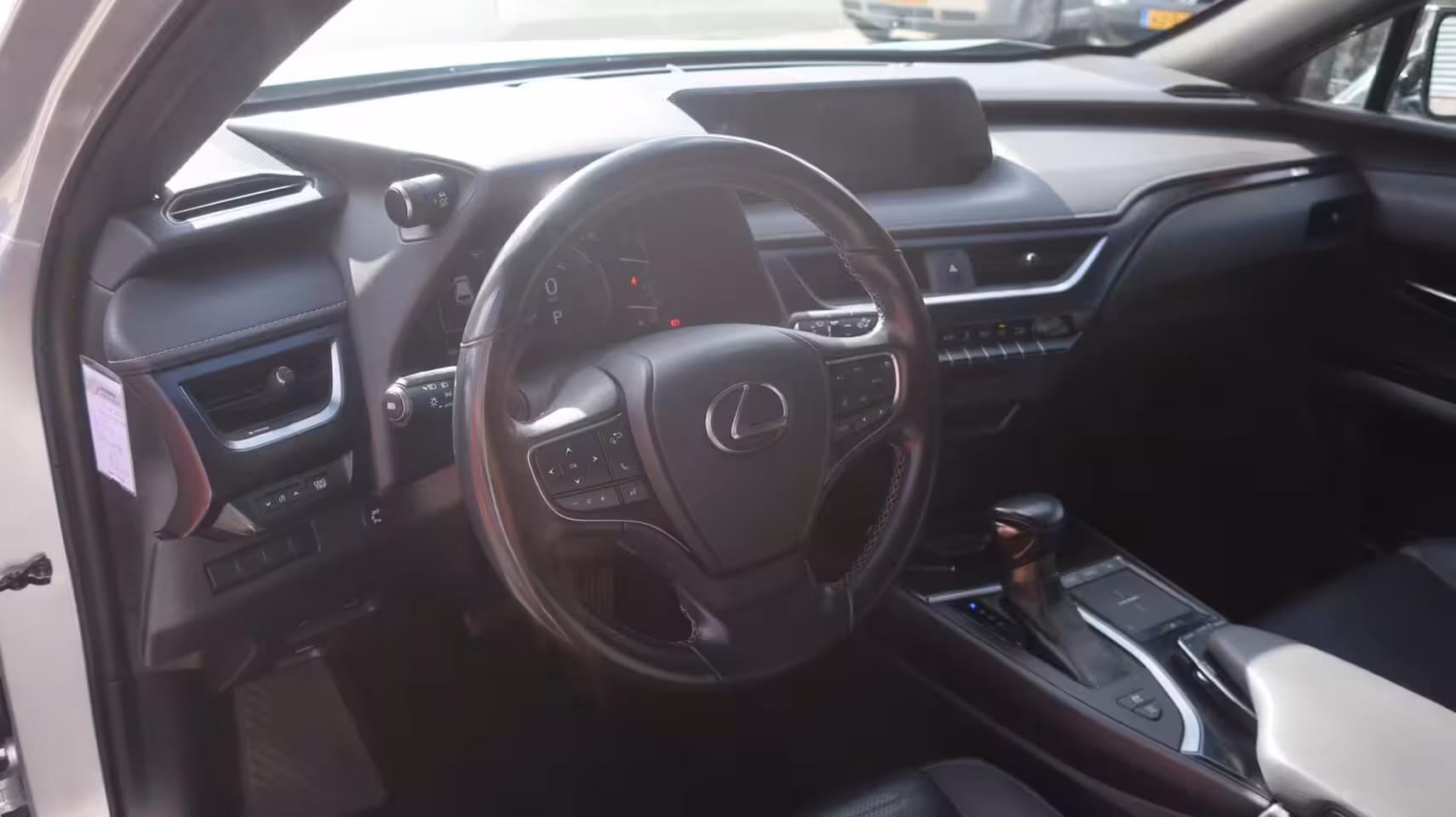 Lexus UX 250h Business Line
