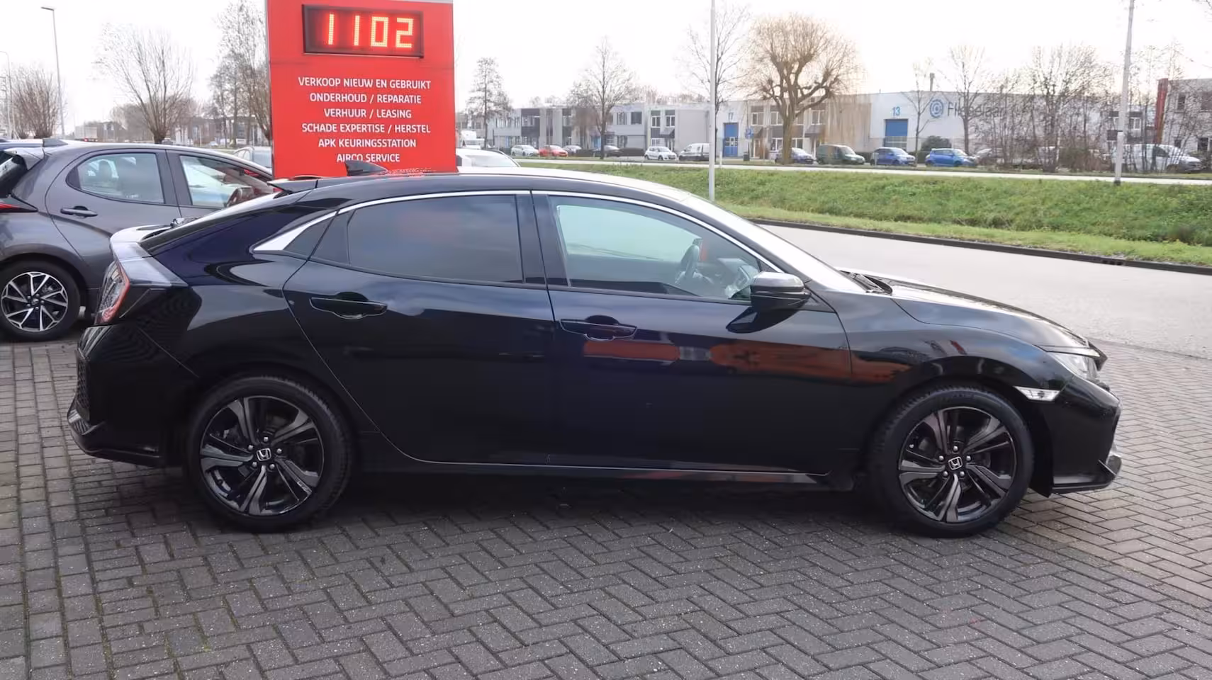 Honda Civic 1.0 i-VTEC Elegance / Achteruitrijcamera / Navi / Cruise