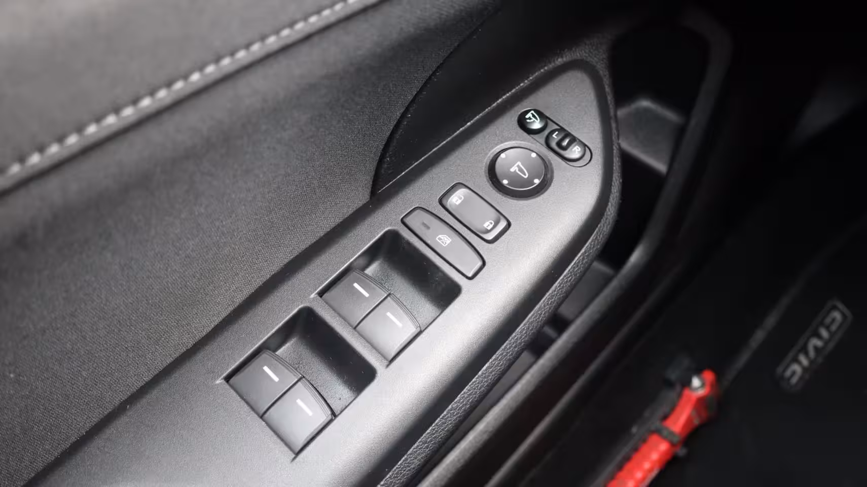 Honda Civic 1.0 i-VTEC Elegance / Achteruitrijcamera / Navi / Cruise