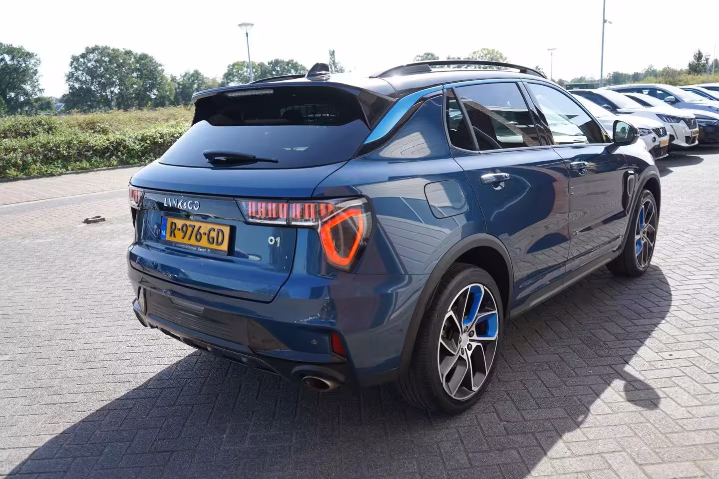 Lynk & Co 01 1.5 261PK 20X OP VOORRAAD ORIGINEEL NEDERLANDS DEALER ONDERHOUDEN 360CAMERA 6, 6KWH LADER