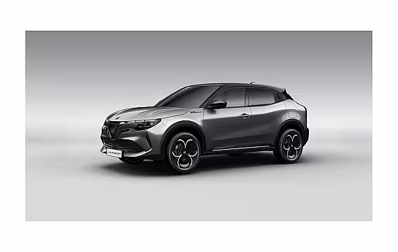 Alfa Romeo Junior Ibrida Sport Speciale Automaat