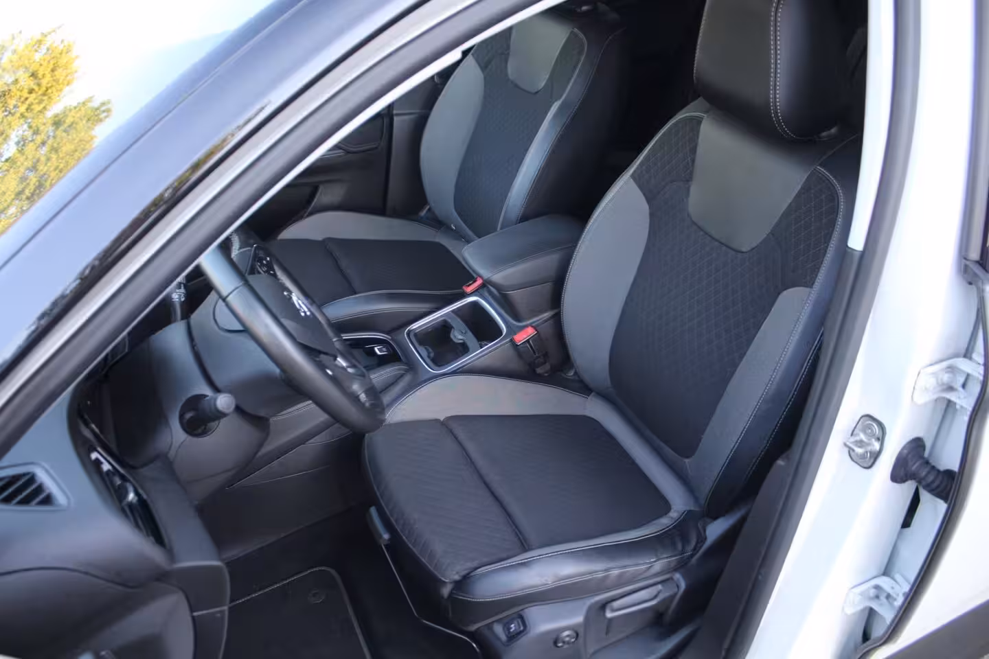 Opel Grandland X 1.2 Turbo Innovation | Automaat | Trekhaak | Camera | Elektrische klep | Carplay | NAP |