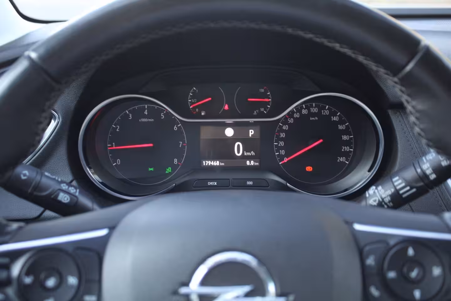 Opel Grandland X 1.2 Turbo Innovation | Automaat | Trekhaak | Camera | Elektrische klep | Carplay | NAP |