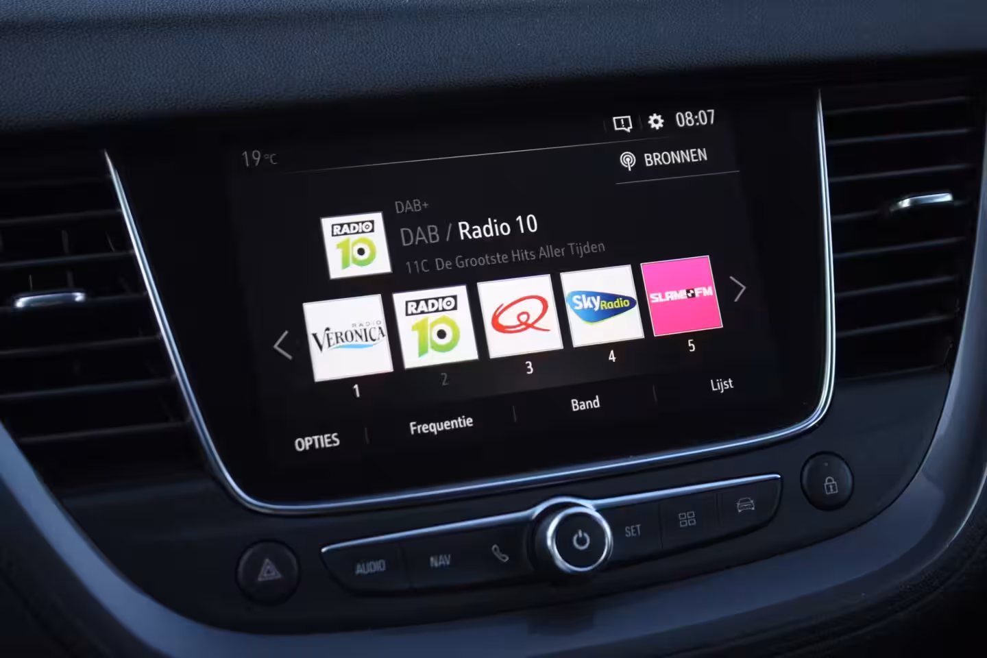Opel Grandland X 1.2 Turbo Innovation | Automaat | Trekhaak | Camera | Elektrische klep | Carplay | NAP |