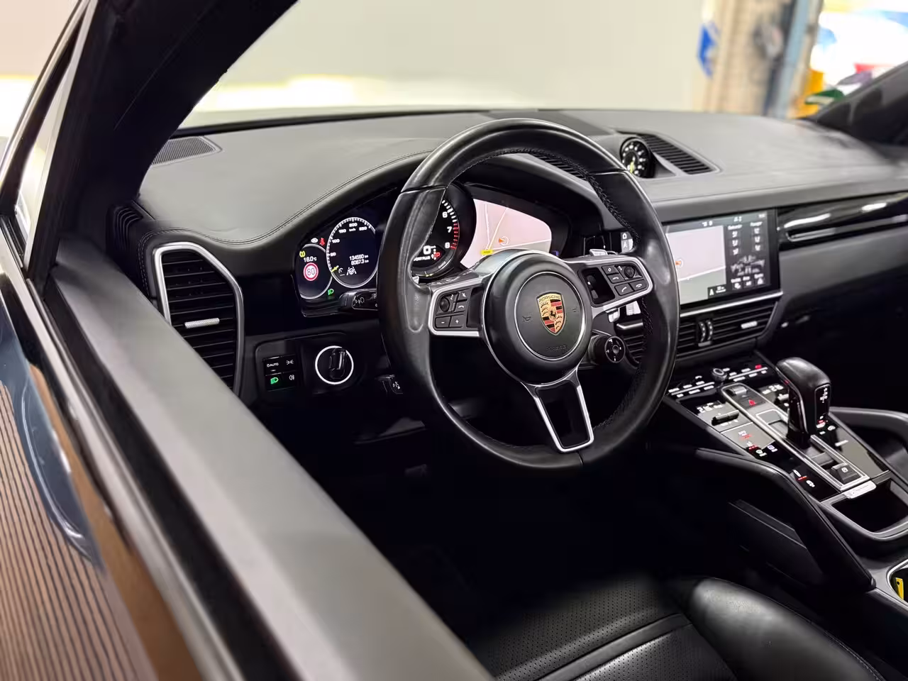 Porsche Cayenne 3.0 E-Hybrid | Full Option | Vierwielbesturing | PANO | PDLS+ | BOSE | PASM | ComfortPakke