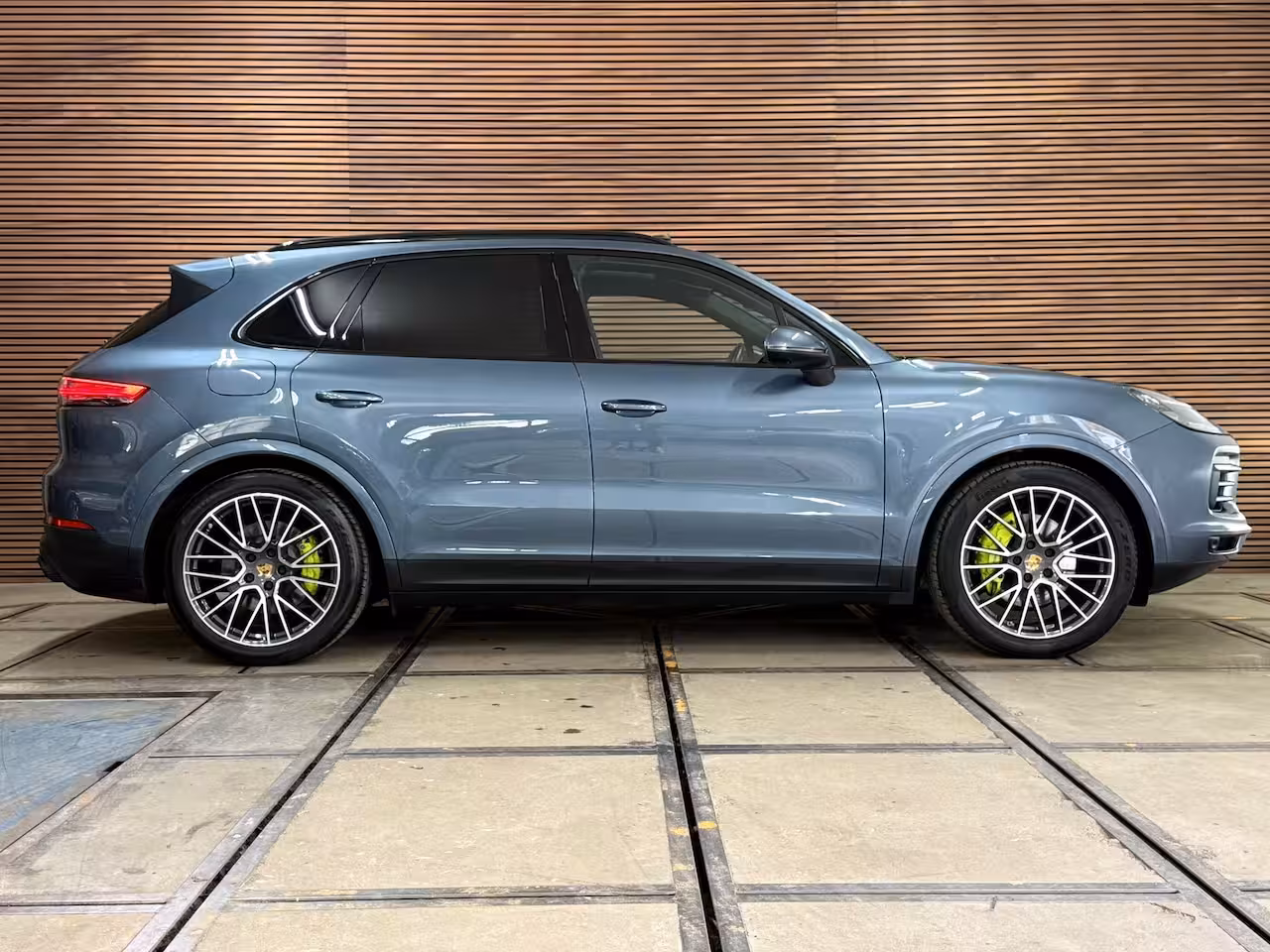 Porsche Cayenne 3.0 E-Hybrid | Full Option | Vierwielbesturing | PANO | PDLS+ | BOSE | PASM | ComfortPakke