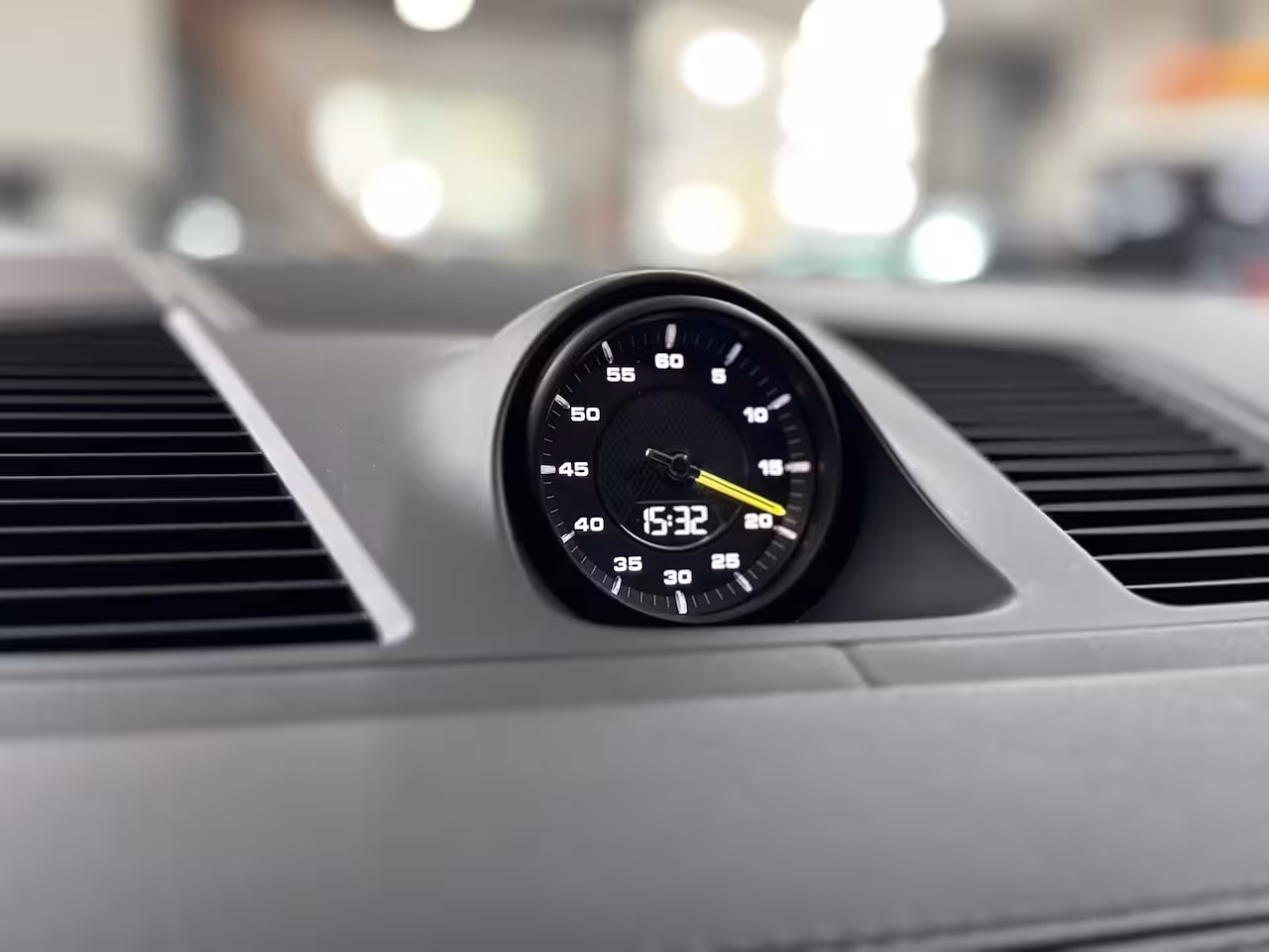 Porsche Cayenne 3.0 E-Hybrid | Full Option | Vierwielbesturing | PANO | PDLS+ | BOSE | PASM | ComfortPakke