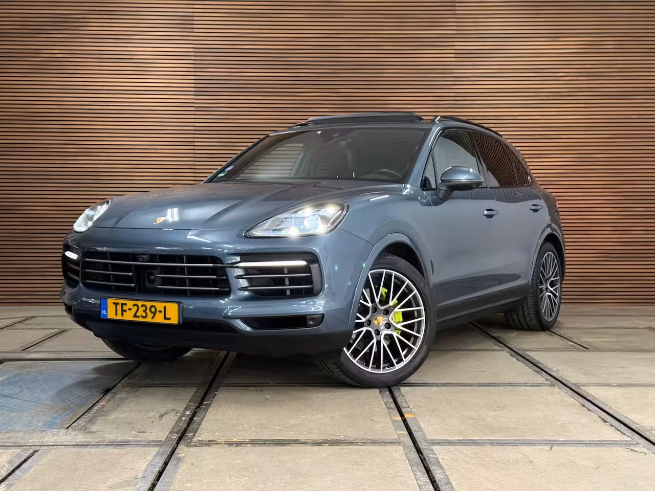 Porsche Cayenne 3.0 E-Hybrid | Full Option | Vierwielbesturing | PANO | PDLS+ | BOSE | PASM | ComfortPakke