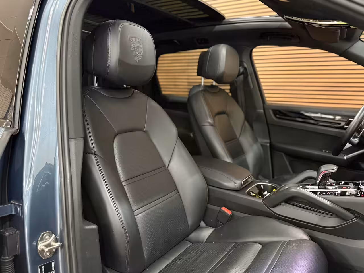 Porsche Cayenne 3.0 E-Hybrid | Full Option | Vierwielbesturing | PANO | PDLS+ | BOSE | PASM | ComfortPakke
