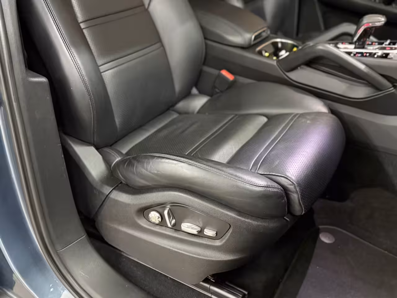 Porsche Cayenne 3.0 E-Hybrid | Full Option | Vierwielbesturing | PANO | PDLS+ | BOSE | PASM | ComfortPakke