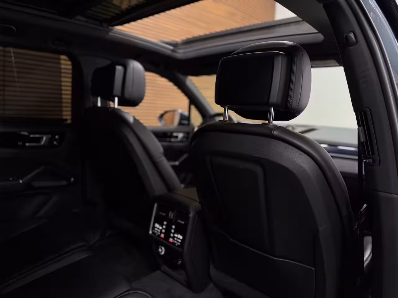 Porsche Cayenne 3.0 E-Hybrid | Full Option | Vierwielbesturing | PANO | PDLS+ | BOSE | PASM | ComfortPakke