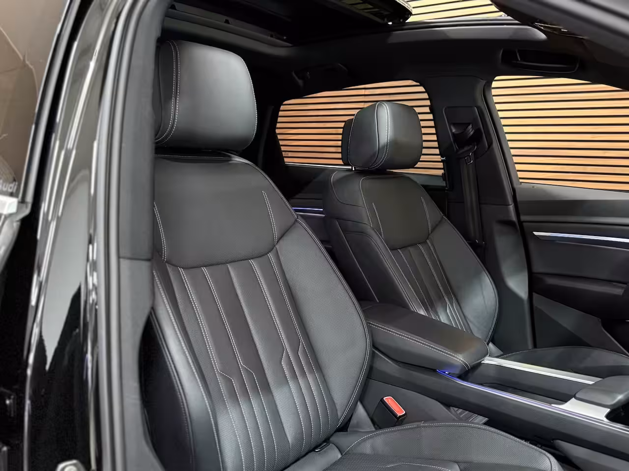 Audi Q8 Sportback e-tron 50 quattro S Edition 95 kWh | Pano | B&O| 22” | Massage | Adaptive Cruise | Matrix LED