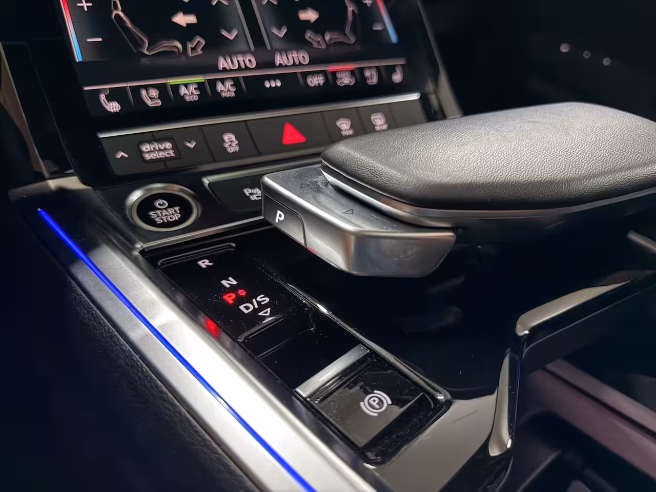 Audi Q8 Sportback e-tron 50 quattro S Edition 95 kWh | Pano | B&O| 22” | Massage | Adaptive Cruise | Matrix LED