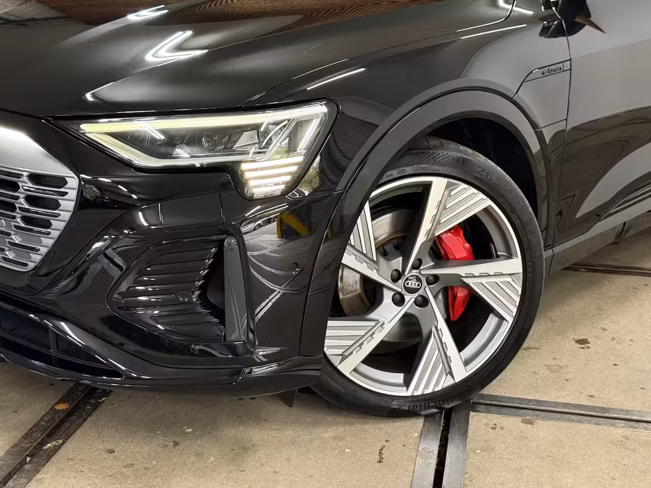 Audi Q8 Sportback e-tron 50 quattro S Edition 95 kWh | Pano | B&O| 22” | Massage | Adaptive Cruise | Matrix LED