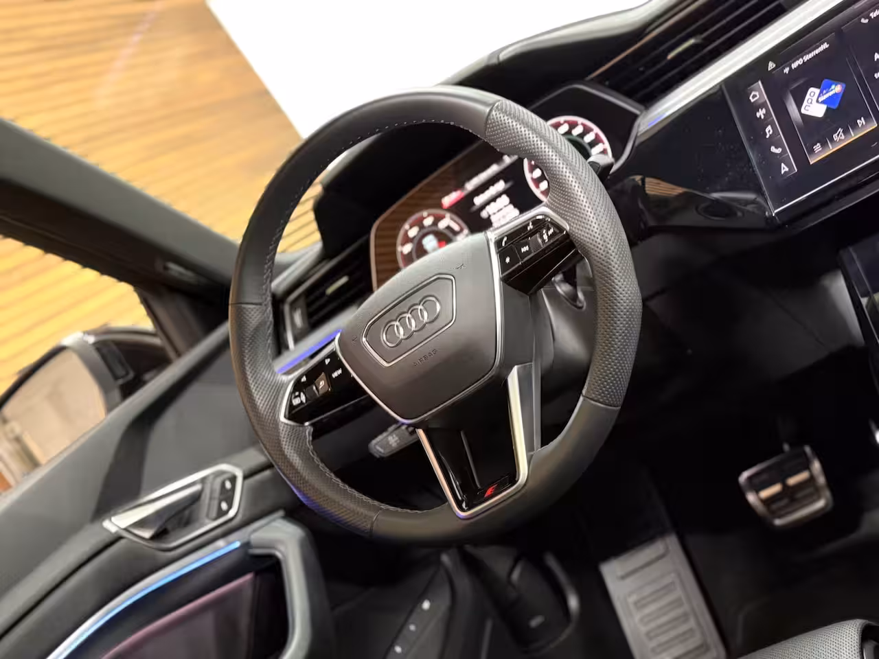Audi Q8 Sportback e-tron 50 quattro S Edition 95 kWh | Pano | B&O| 22” | Massage | Adaptive Cruise | Matrix LED