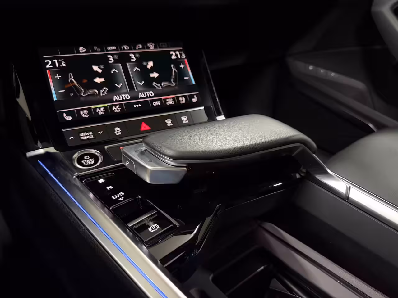 Audi Q8 Sportback e-tron 50 quattro S Edition 95 kWh | Pano | B&O| 22” | Massage | Adaptive Cruise | Matrix LED