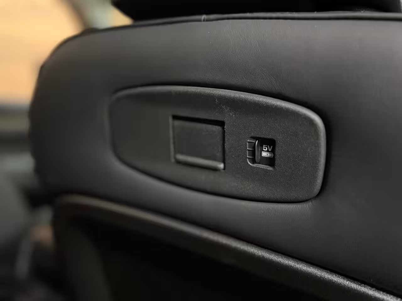 Land Rover Defender 110 2.0 D200 110 | Pano | PPF | Meridian | Trekhaak | Carplay | Geel kenteken