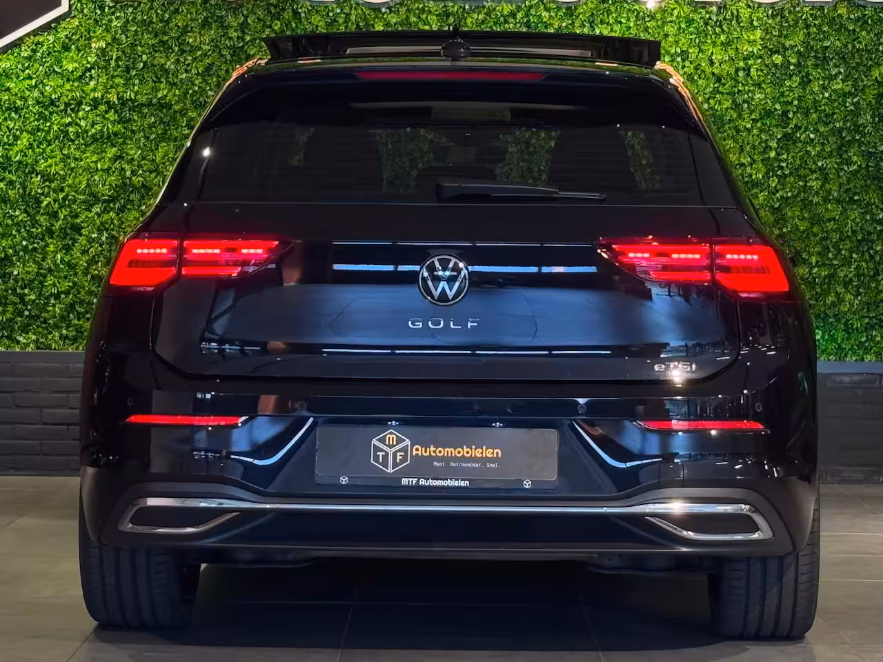 Volkswagen Golf 1.5 eTSI 150 PK 1st ed. |PANO|MATRIX|MASSAGE|ACC|BOMVOL