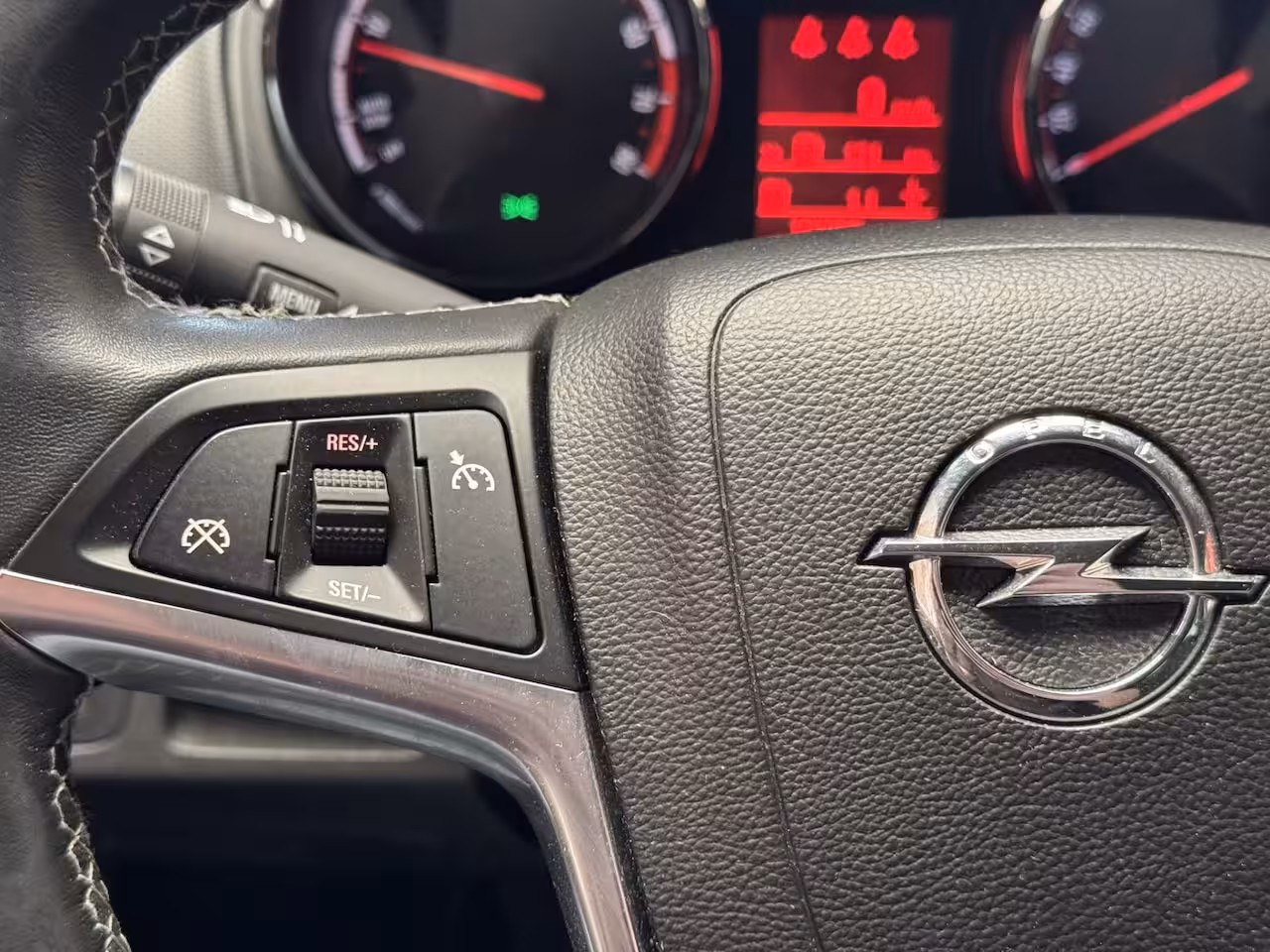 Opel Meriva 1.4 TURBO BUSINESS+ NAVIGATIE CRUISE CONTROL CLIMATE CONTROL BLUETOOTH 16" LICHTMETALEN VE
