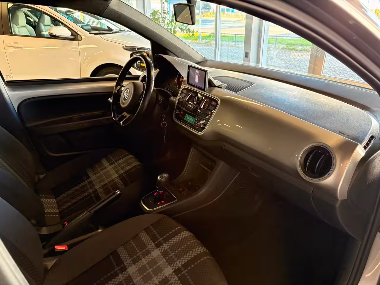 Volkswagen Up! 1.0 cheer up