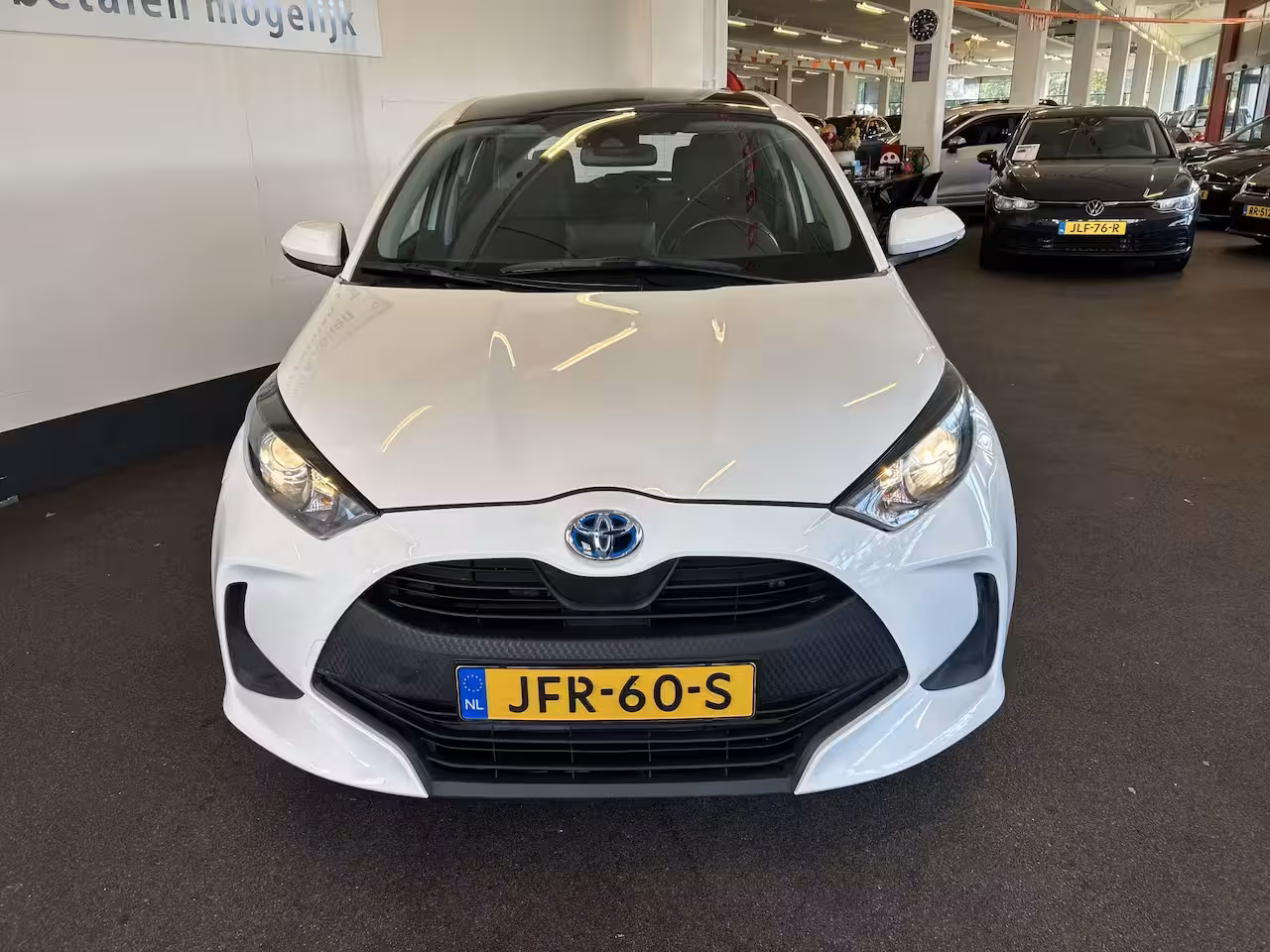 Toyota Yaris 1.5 Hybrid 115 Business Automaat | Panoramadak | Cruise control | Climate control | Naviga