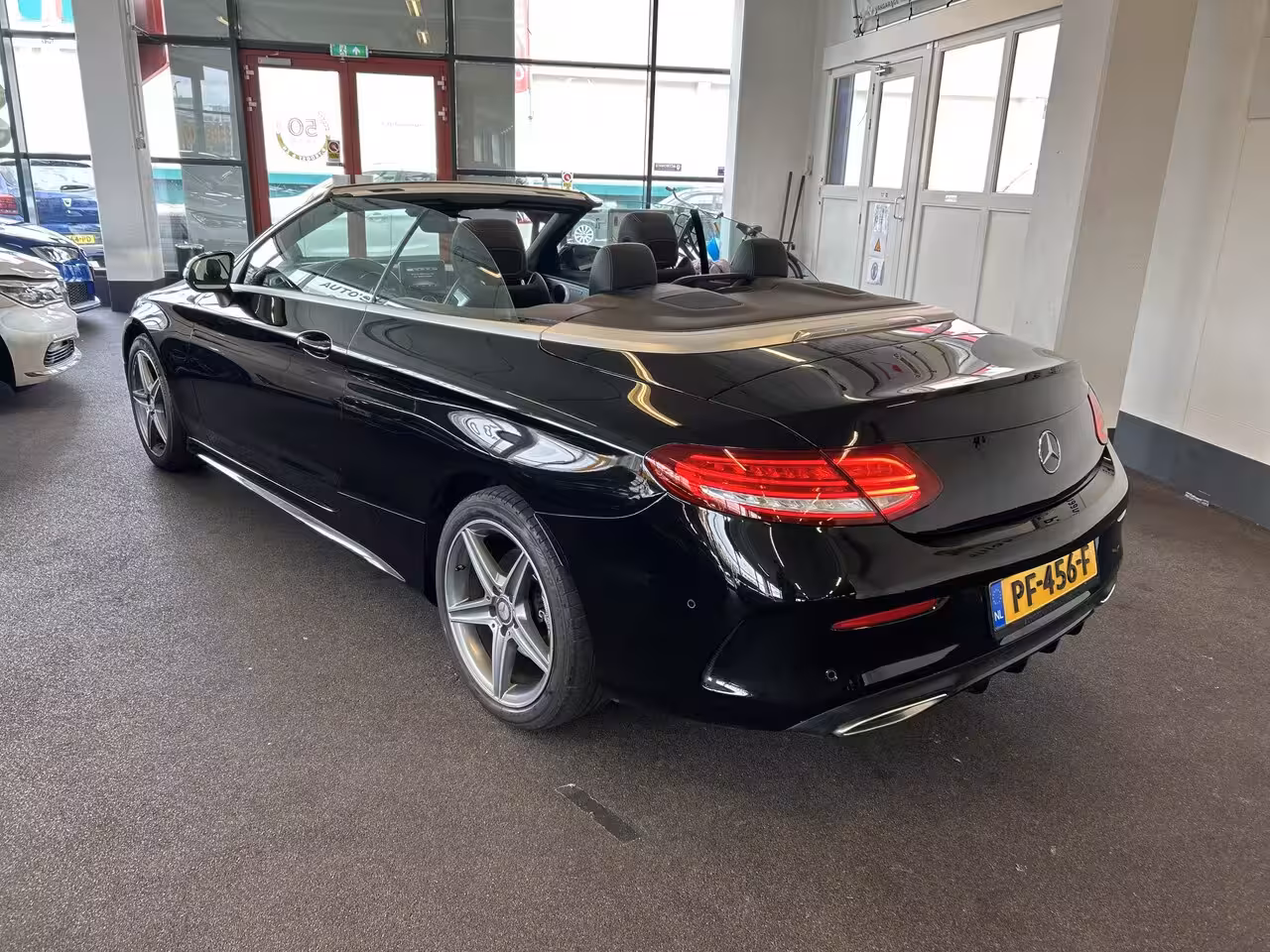 Mercedes-Benz C-klasse Cabrio 250 Edition 1 AMG | Cruise control | Climate control | Lane assist | Airscarf | Stoelverwa