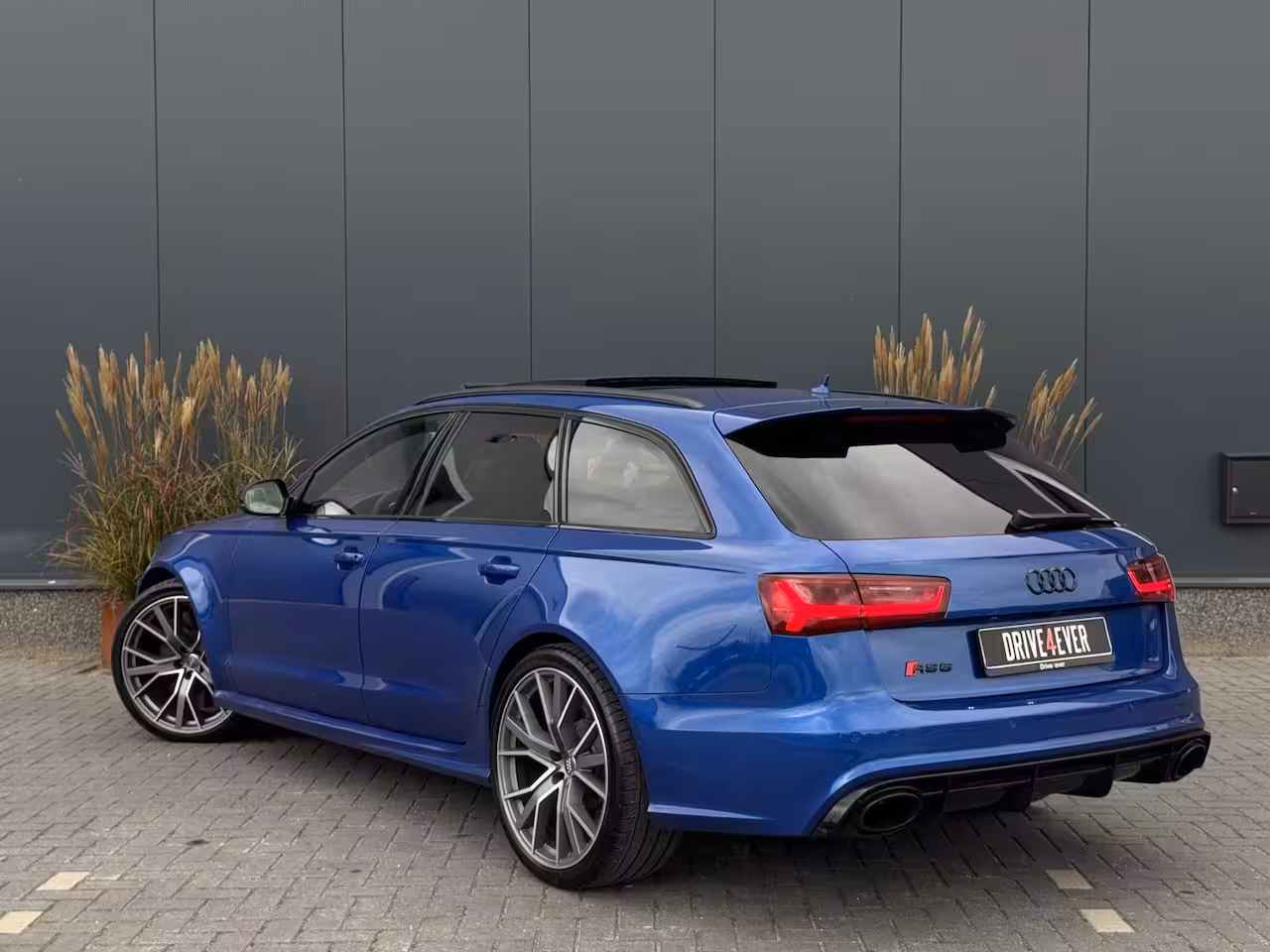 Audi RS6 Avant 4.0 TFSI RS 6 Performance | Pano | Keramisch| HUD | 360 | Carbon |
