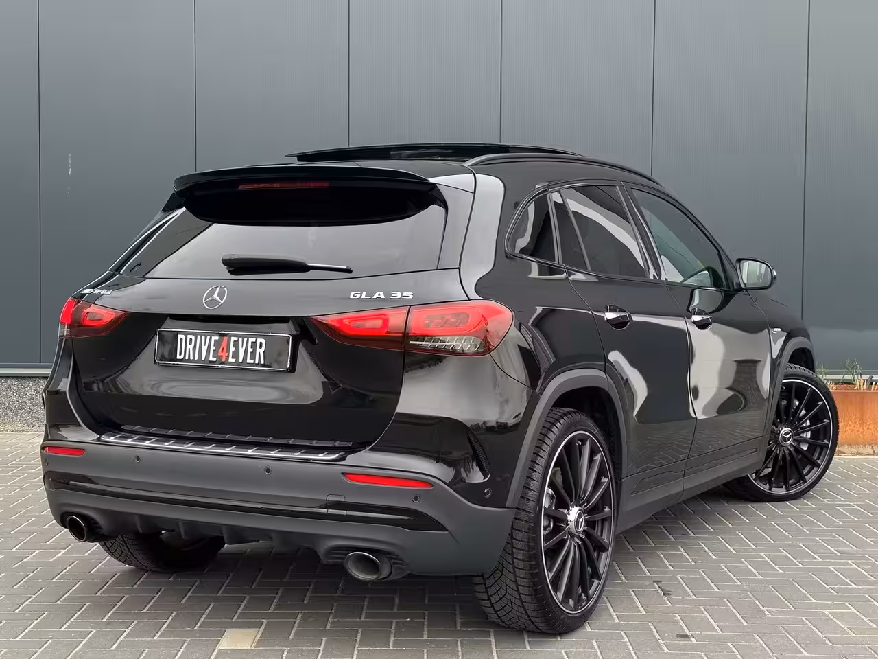 Mercedes-Benz GLA-Klasse AMG 35 4MATIC FULL PANO|LAGE KMSTAND|LEDER|SPORTVELGEN