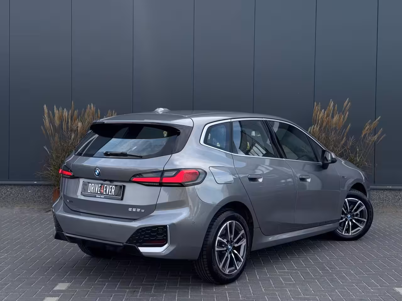 BMW 2-serie Active Tourer 225e xDrive M PACK M24 LEDER|NAVI|LED|CR CONTROL|CAMERA