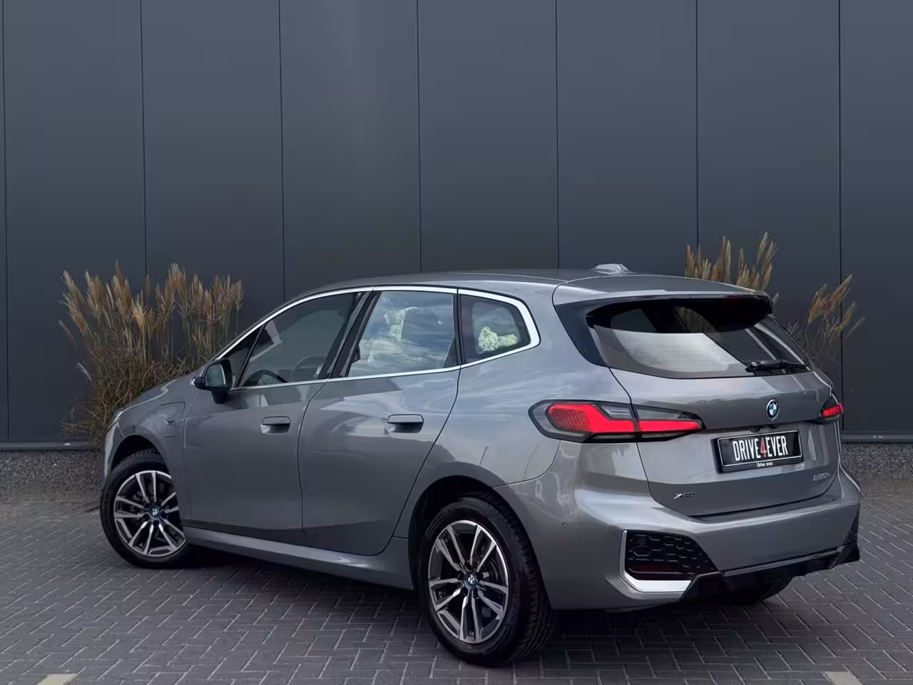 BMW 2-serie Active Tourer 225e xDrive M PACK M24 LEDER|NAVI|LED|CR CONTROL|CAMERA