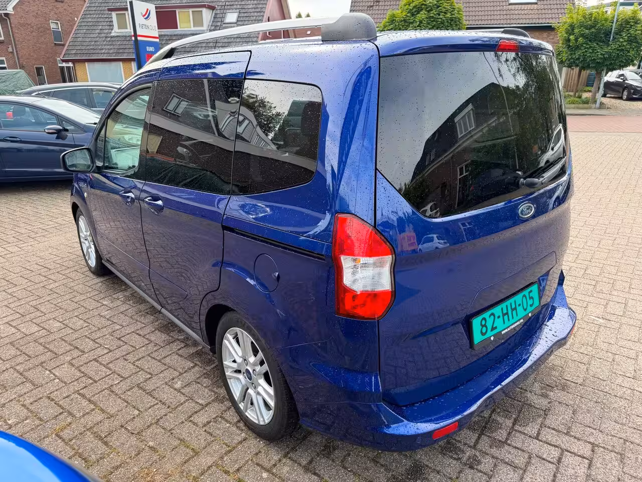 Ford Tourneo Courier 1.0 Titanium