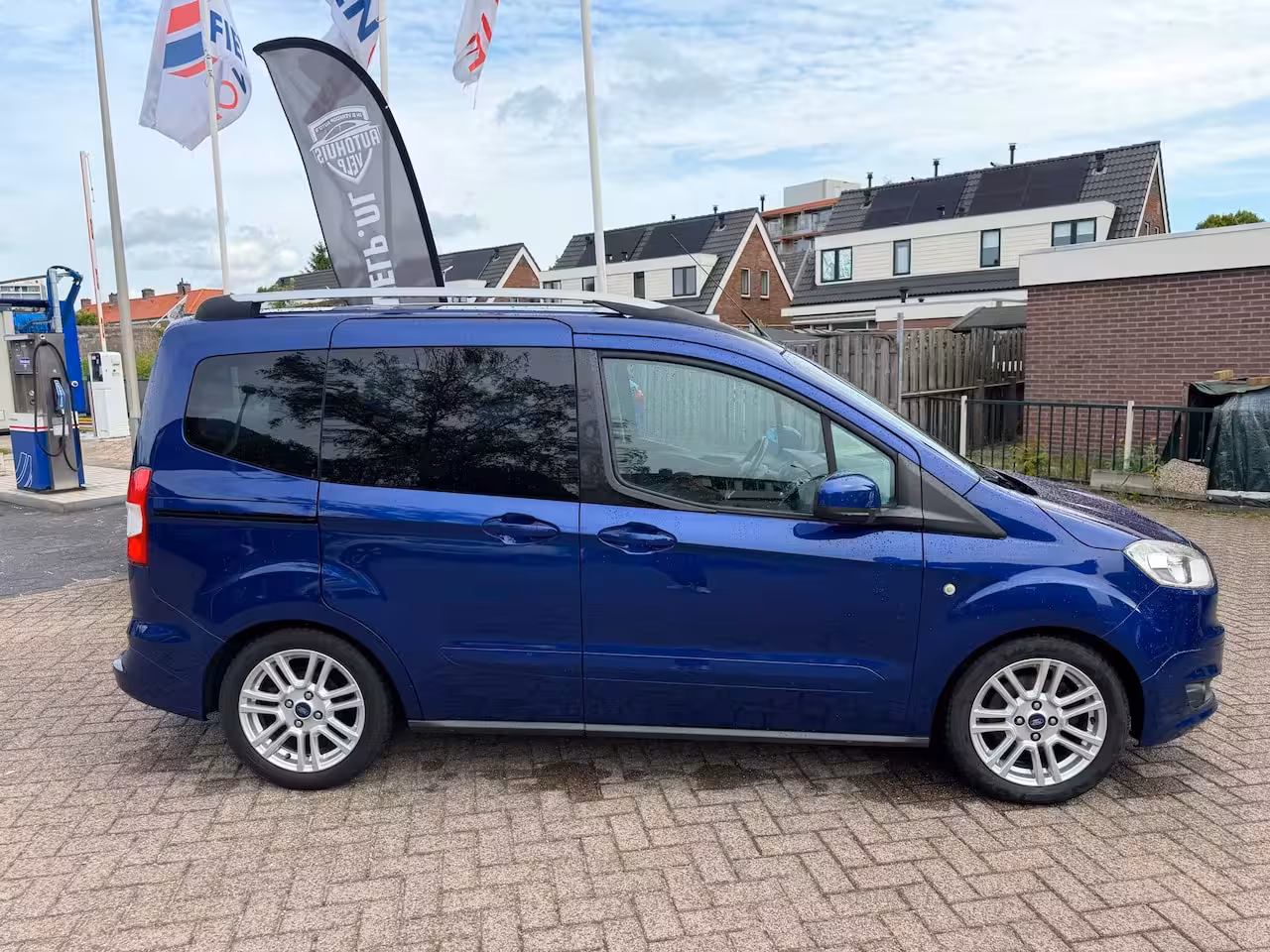 Ford Tourneo Courier 1.0 Titanium