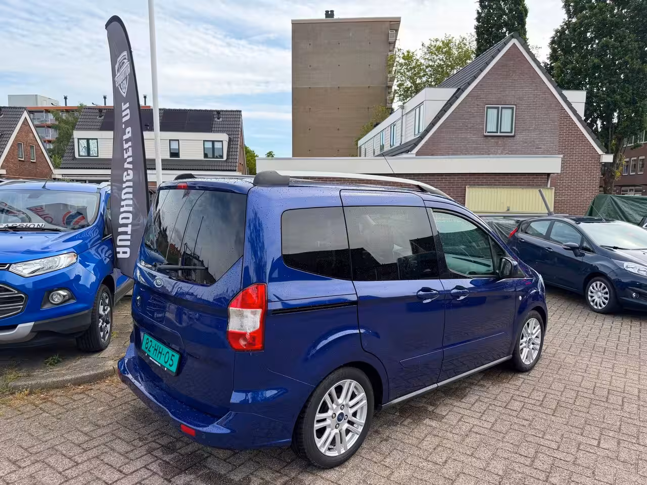 Ford Tourneo Courier 1.0 Titanium