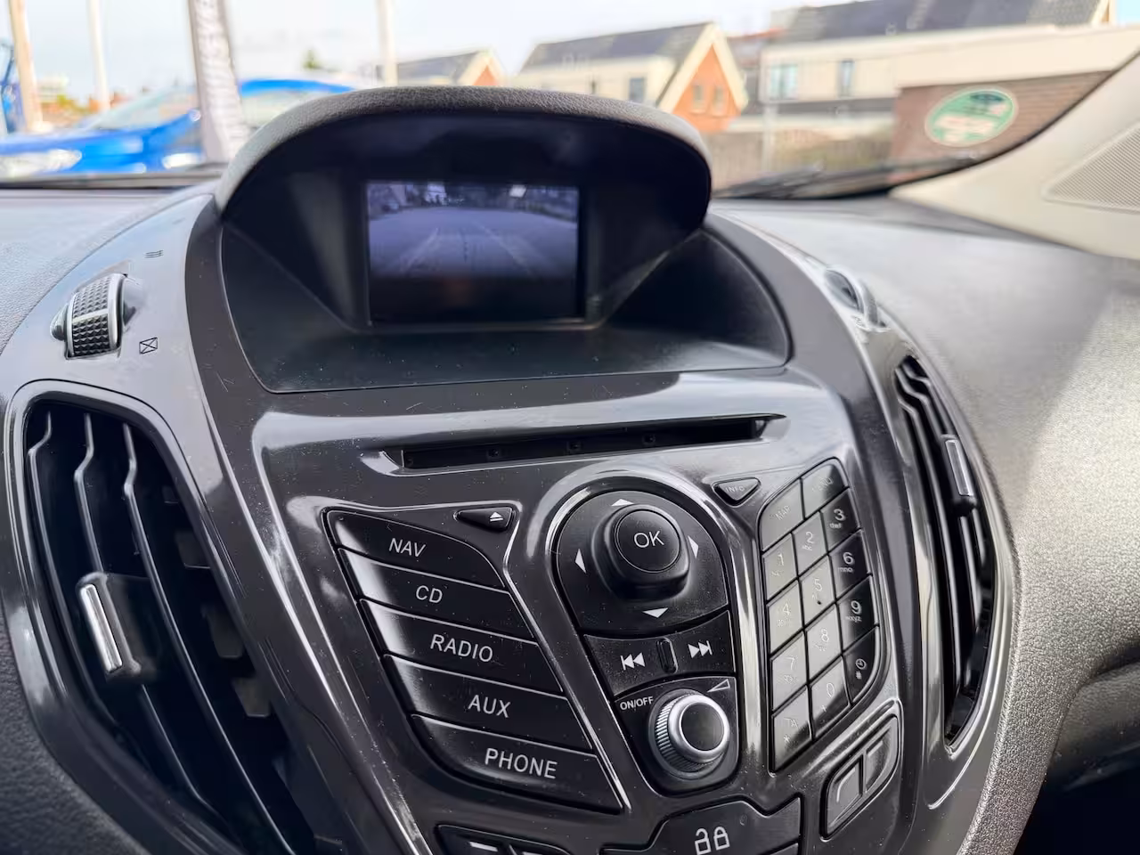Ford Tourneo Courier 1.0 Titanium