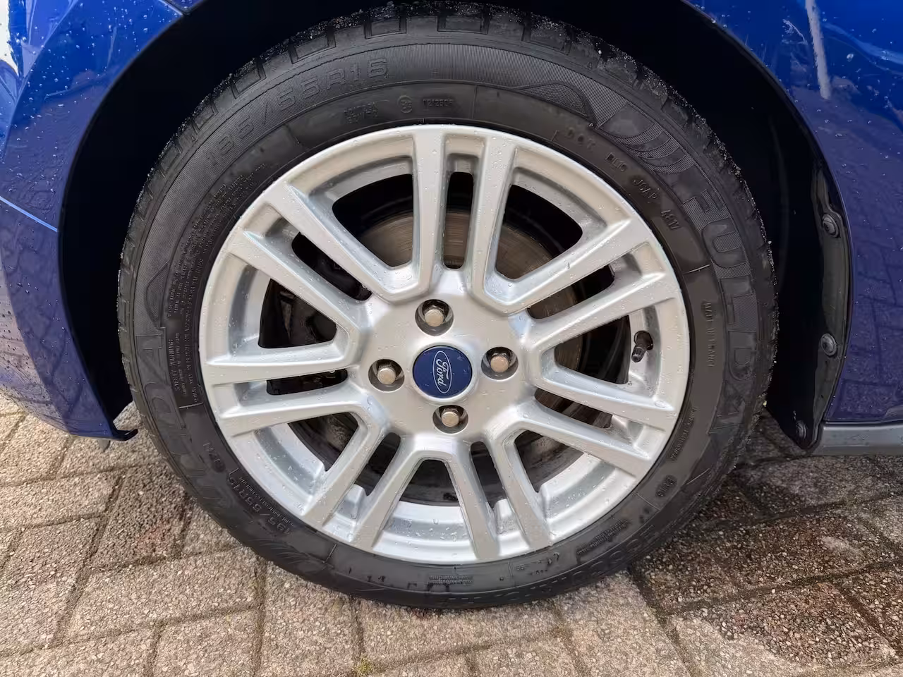Ford Tourneo Courier 1.0 Titanium