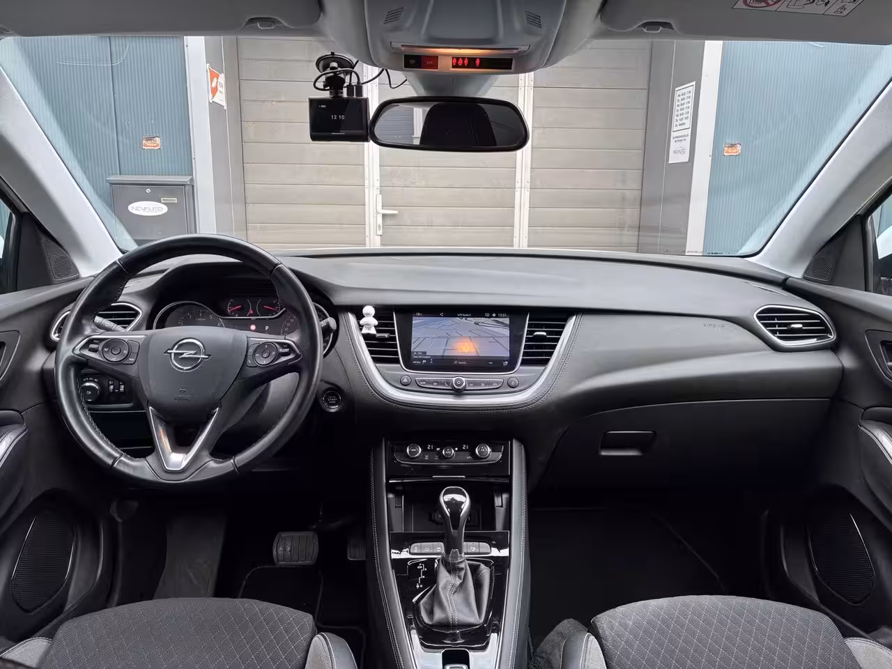 Opel Grandland X 1.2 Turbo Business Executive Trekhaak Dashcam nw Distri riem