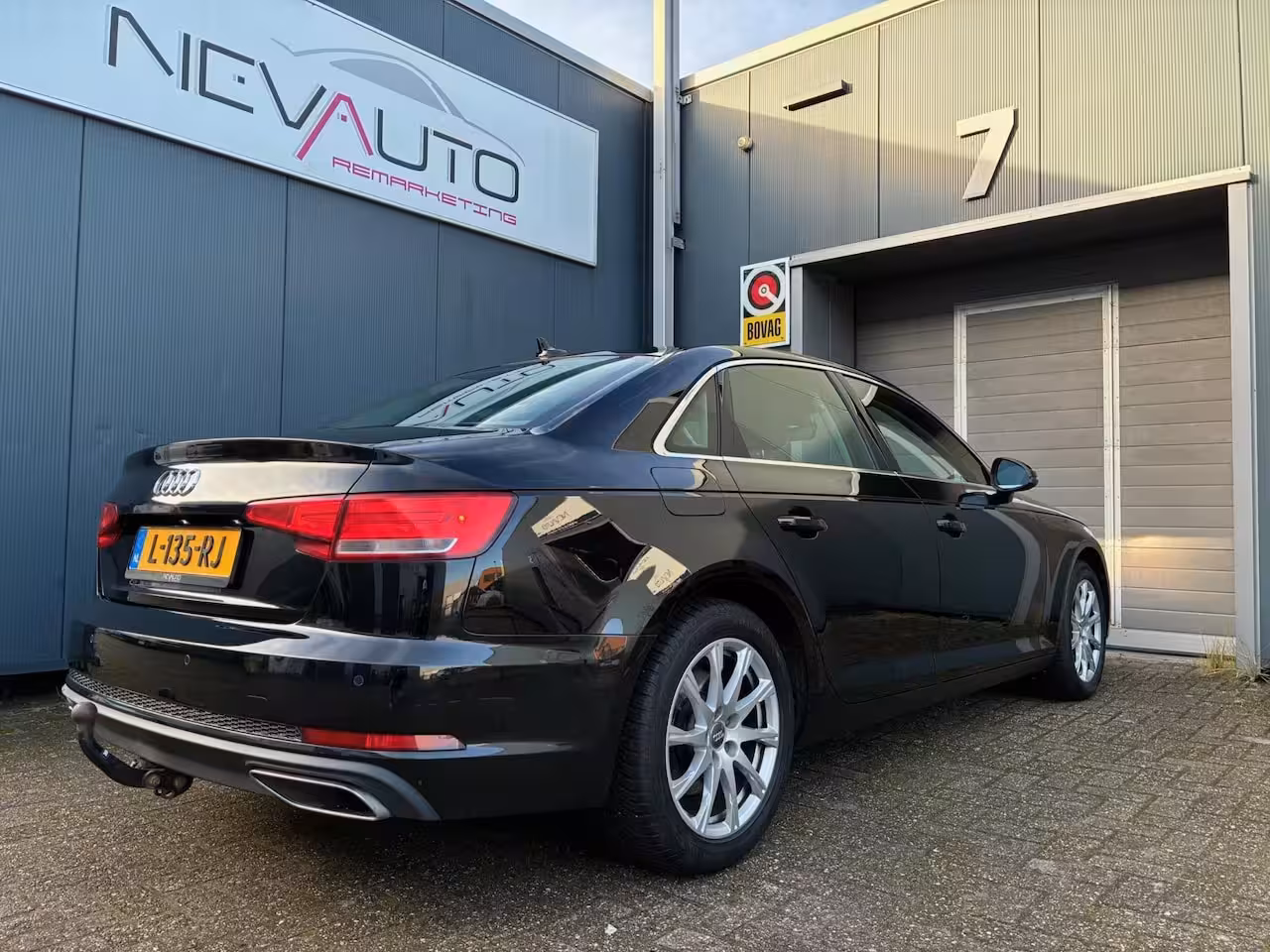 Audi A4 Limousine 35 TFSI Sport Lease Edition Trekhaak Led 4 seizoensbanden