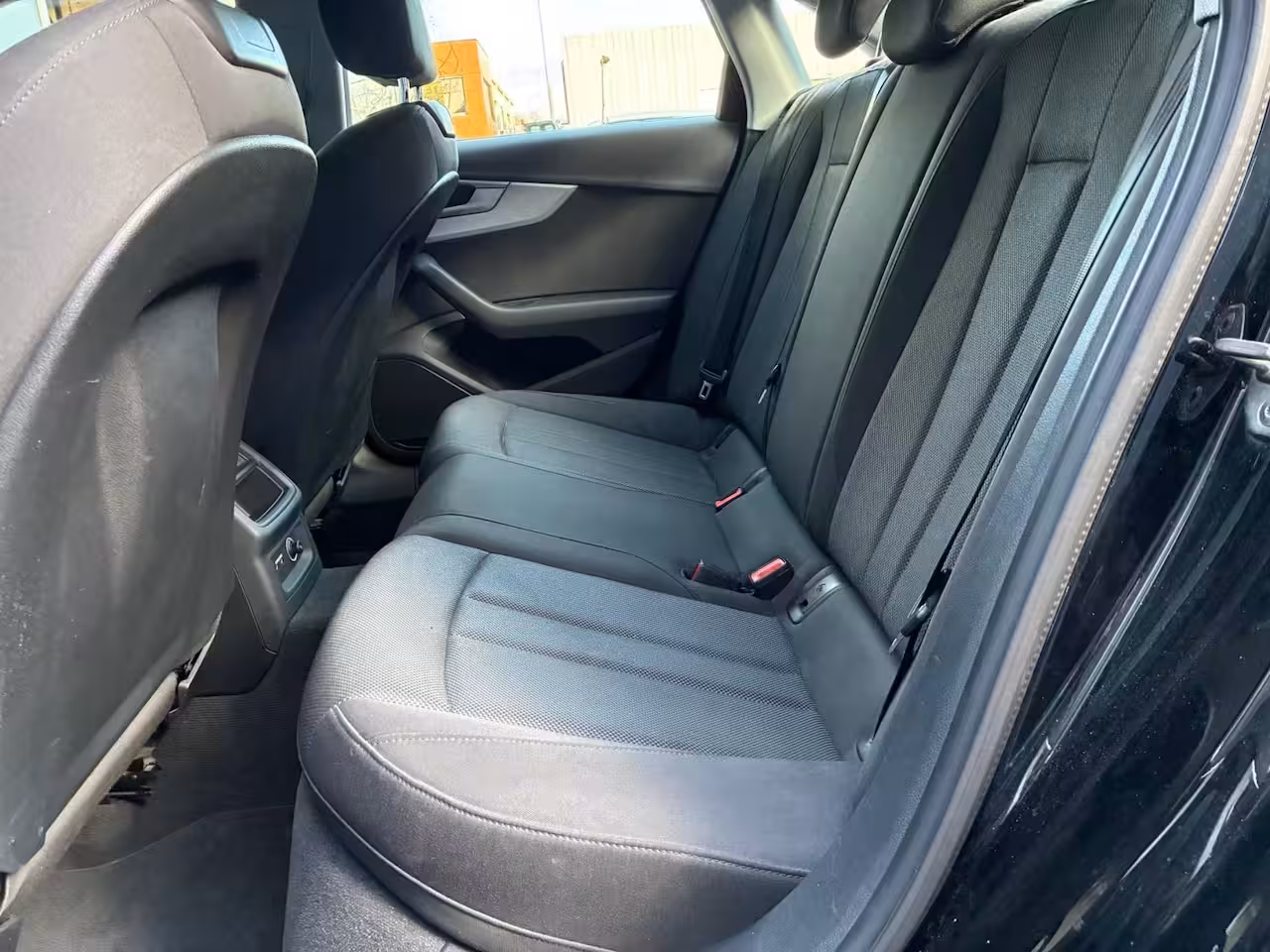 Audi A4 Limousine 35 TFSI Sport Lease Edition Trekhaak Led 4 seizoensbanden