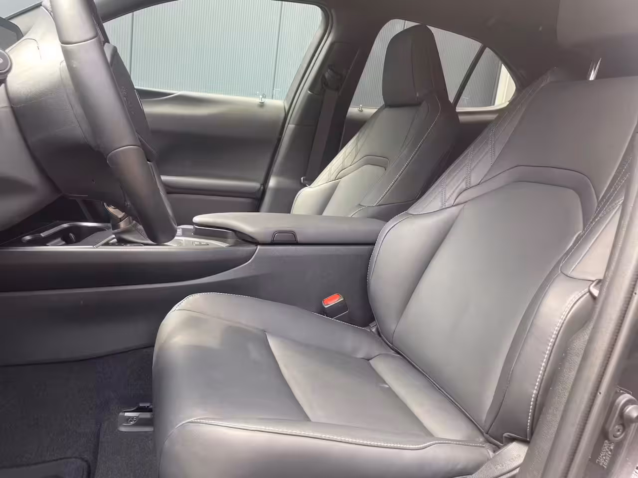 Lexus UX 250h F SPORT Design STOELVERWARMING LEDER
