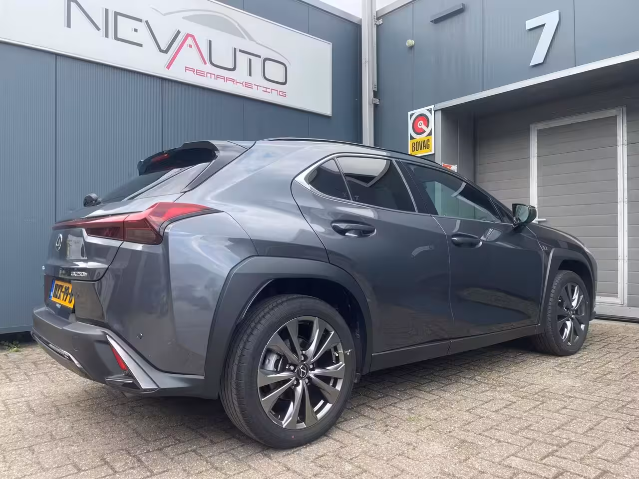 Lexus UX 250h F SPORT Design STOELVERWARMING LEDER