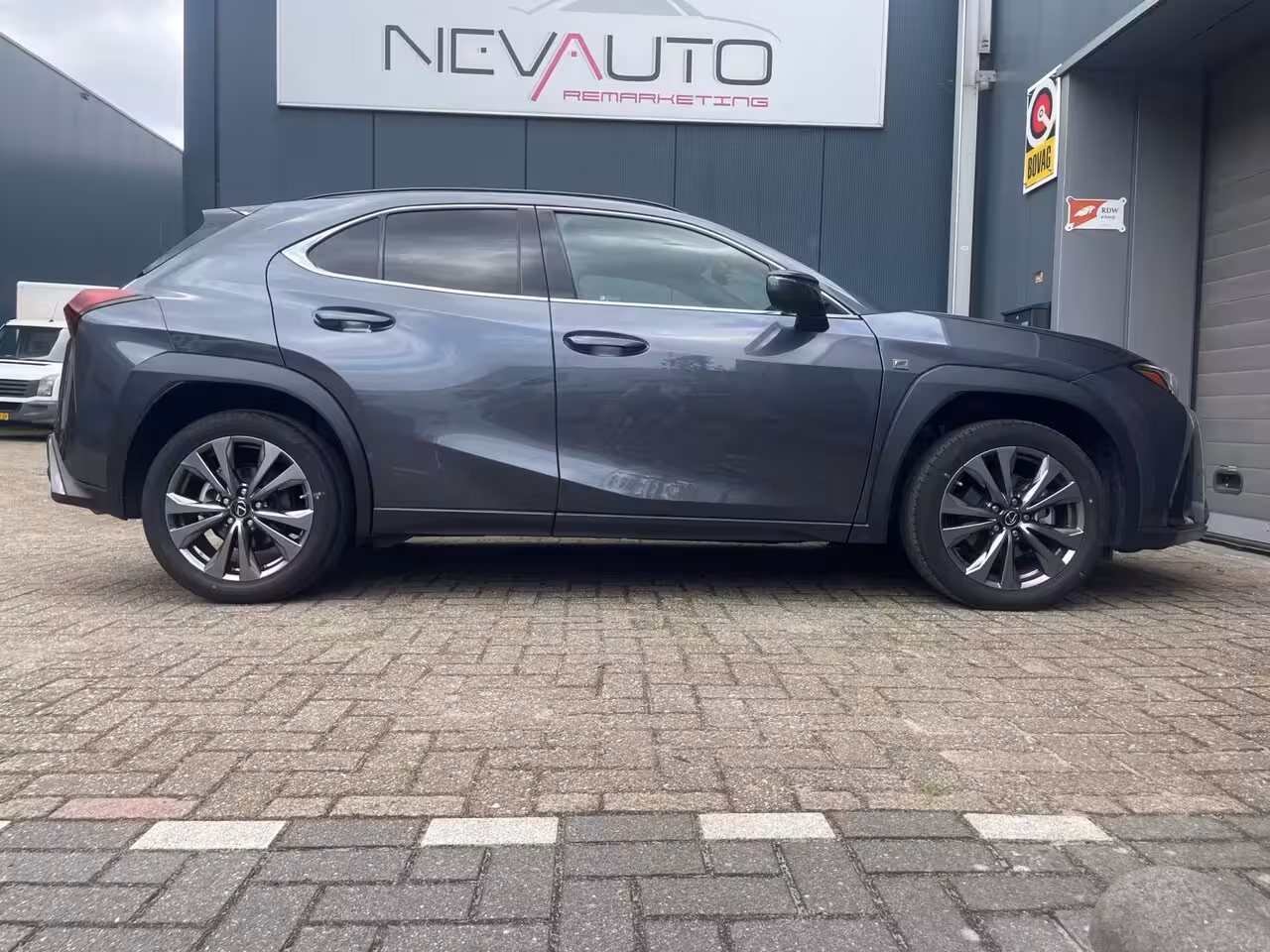 Lexus UX 250h F SPORT Design STOELVERWARMING LEDER