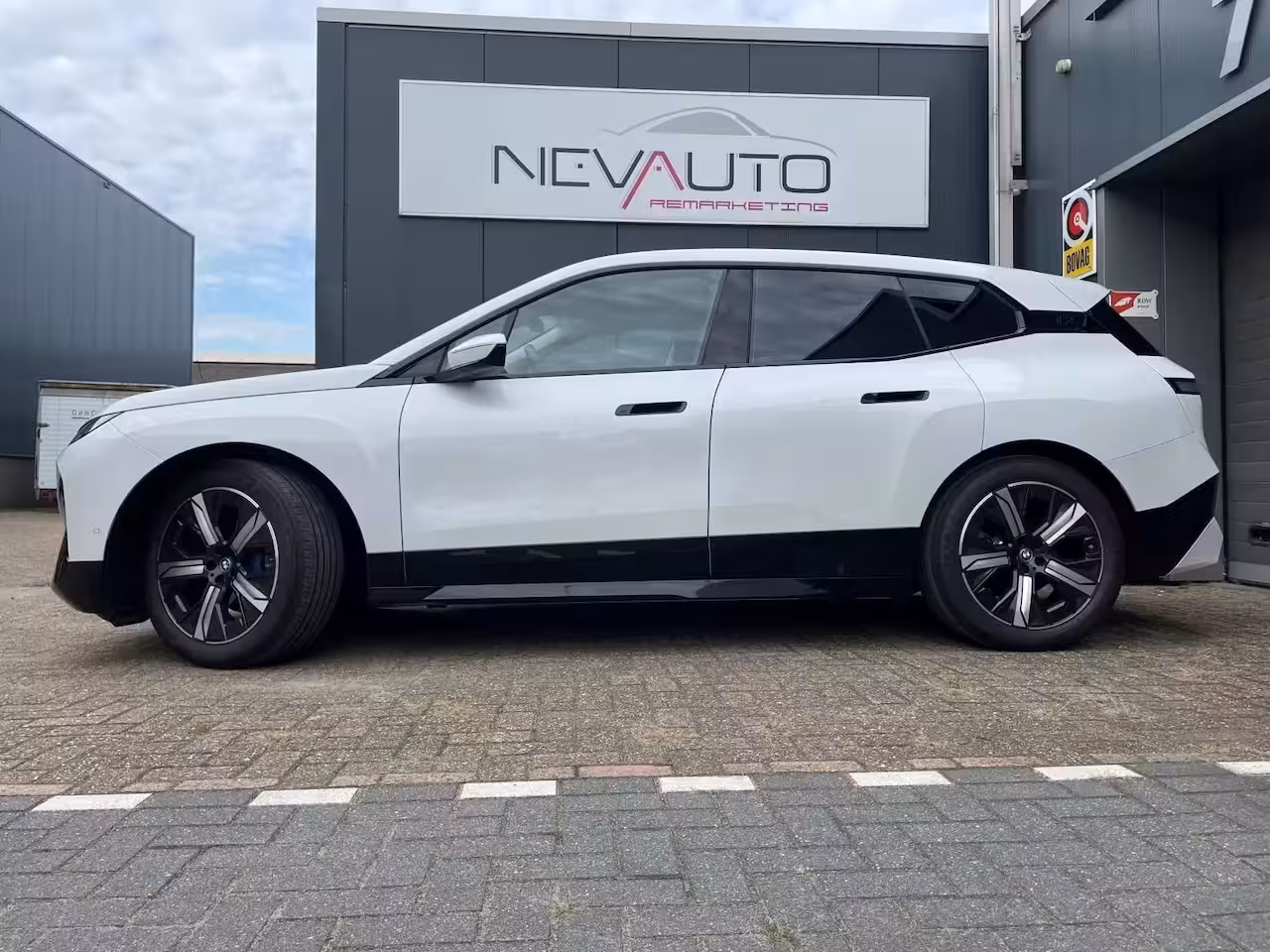 BMW iX XDrive40 High Executive SPORTPAKKET