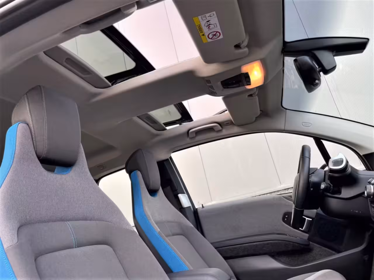 BMW i3 Edition Windmill*120Ah/42 kWh/Sunroof/Navi-Pro/Camera/3-Fase/20"