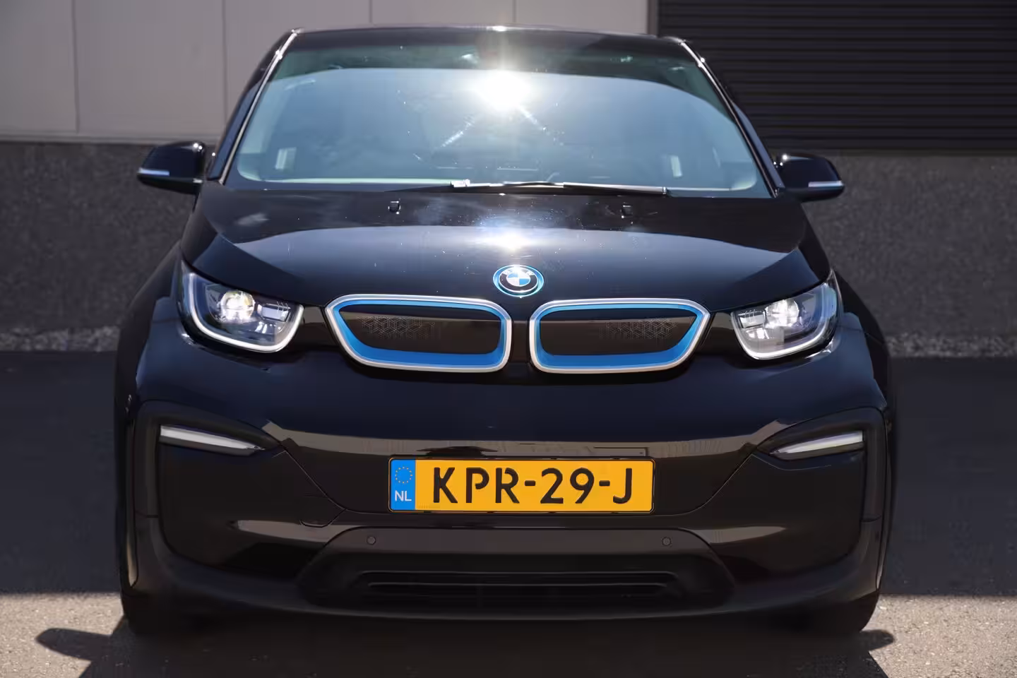BMW i3 Edition Windmill*120Ah/42 kWh/Sunroof/Navi-Pro/Camera/3-Fase/20"