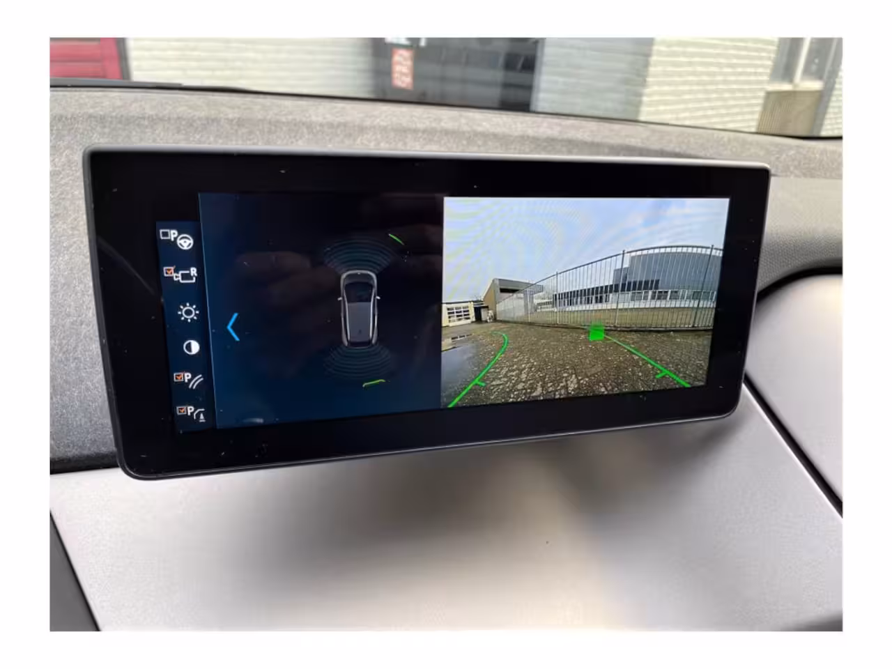 BMW i3 Edition Windmill*120Ah/42 kWh/Sunroof/Navi-Pro/Camera/3-Fase/20"