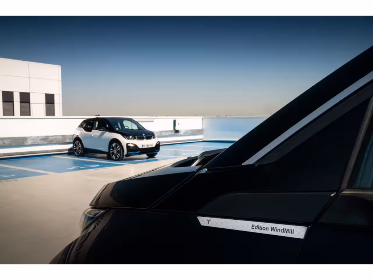 BMW i3 Edition Windmill*120Ah/42 kWh/Sunroof/Navi-Pro/Camera/3-Fase/20"