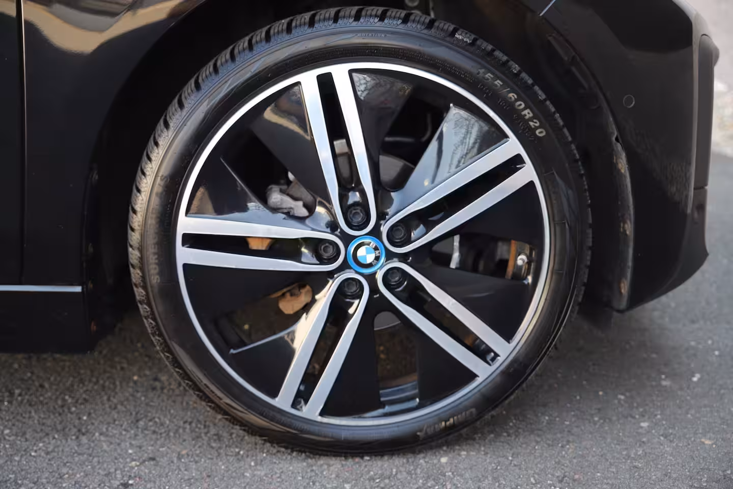 BMW i3 Edition Windmill*120Ah/42 kWh/Sunroof/Navi-Pro/Camera/3-Fase/20"