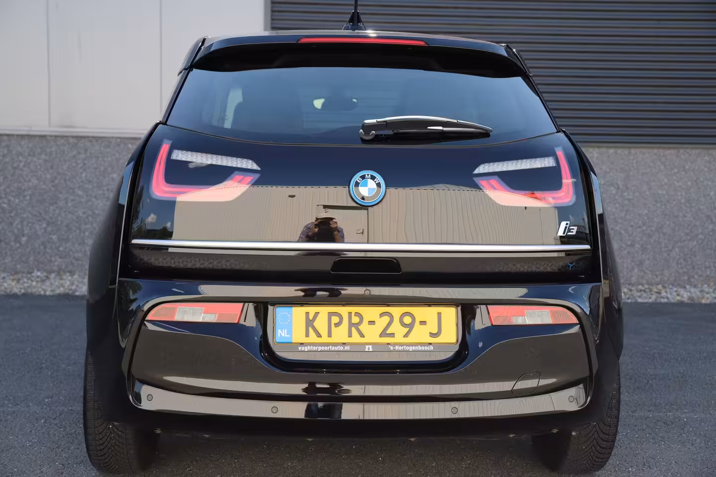 BMW i3 Edition Windmill*120Ah/42 kWh/Sunroof/Navi-Pro/Camera/3-Fase/20"